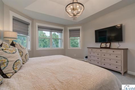 1005 Applewood Court Mankato MN 56001