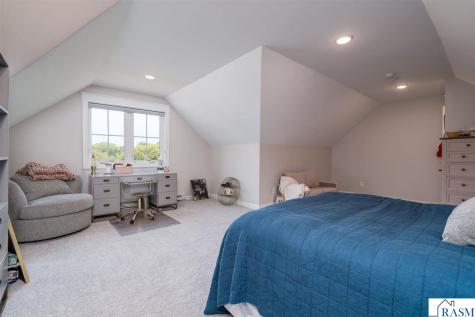 1005 Applewood Court Mankato MN 56001