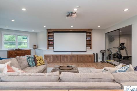 1005 Applewood Court Mankato MN 56001