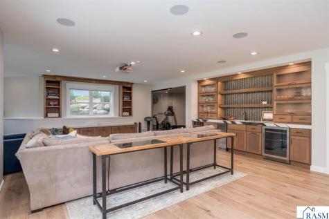 1005 Applewood Court Mankato MN 56001