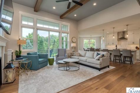 1005 Applewood Court Mankato MN 56001