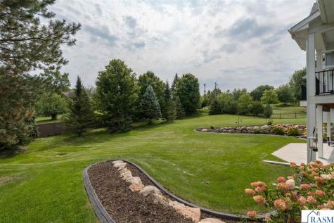 1005 Applewood Court Mankato MN 56001