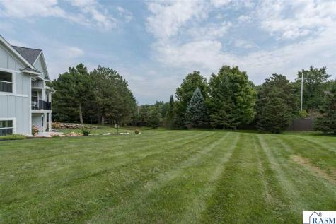1005 Applewood Court Mankato MN 56001
