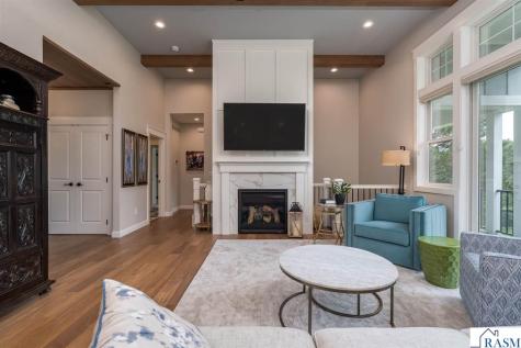 1005 Applewood Court Mankato MN 56001