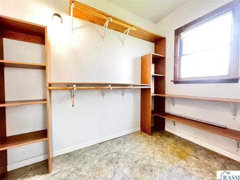 514 S Broadway Wells MN 56097