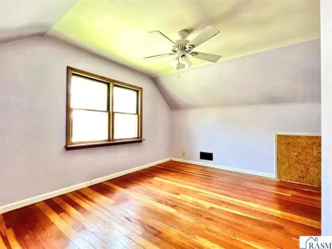 514 S Broadway Wells MN 56097