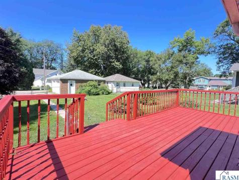 514 S Broadway Wells MN 56097