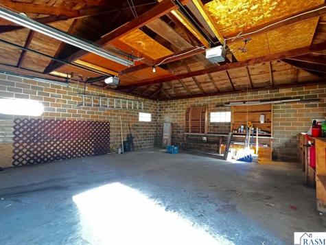 514 S Broadway Wells MN 56097