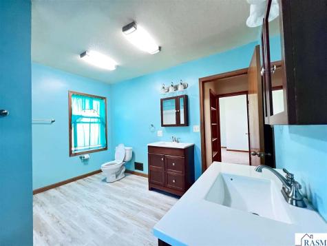 514 S Broadway Wells MN 56097