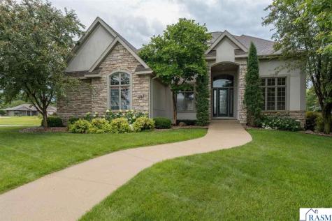 113 Hidden Oaks Circle Mankato MN 56001