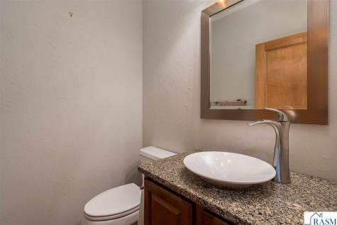113 Hidden Oaks Circle Mankato MN 56001