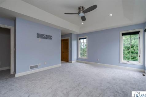 113 Hidden Oaks Circle Mankato MN 56001