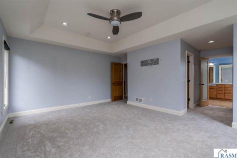113 Hidden Oaks Circle Mankato MN 56001