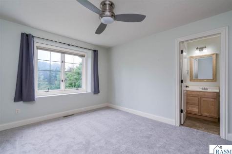 113 Hidden Oaks Circle Mankato MN 56001