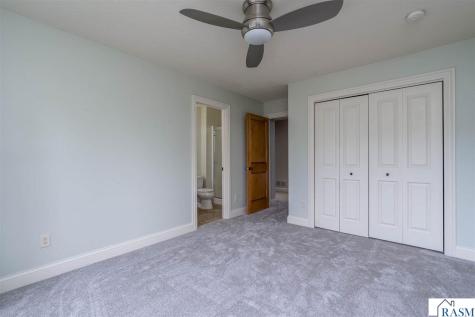 113 Hidden Oaks Circle Mankato MN 56001