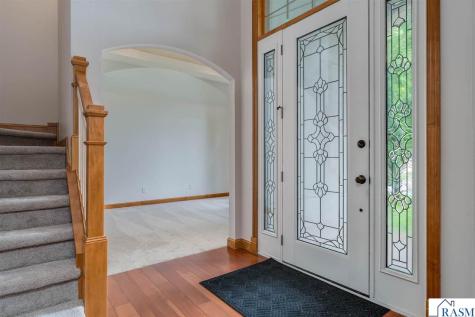 113 Hidden Oaks Circle Mankato MN 56001