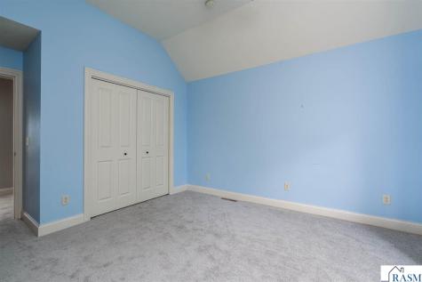 113 Hidden Oaks Circle Mankato MN 56001