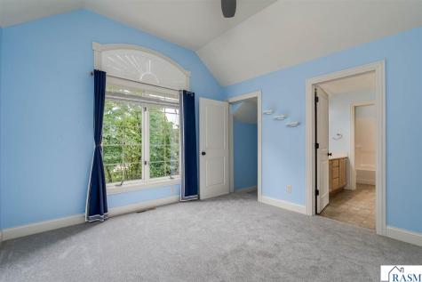 113 Hidden Oaks Circle Mankato MN 56001