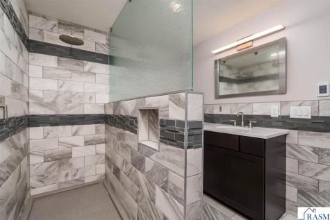 113 Hidden Oaks Circle Mankato MN 56001