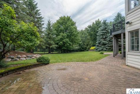 113 Hidden Oaks Circle Mankato MN 56001