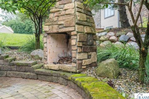 113 Hidden Oaks Circle Mankato MN 56001