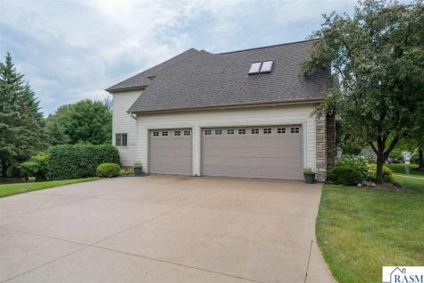 113 Hidden Oaks Circle Mankato MN 56001