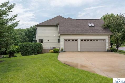 113 Hidden Oaks Circle Mankato MN 56001