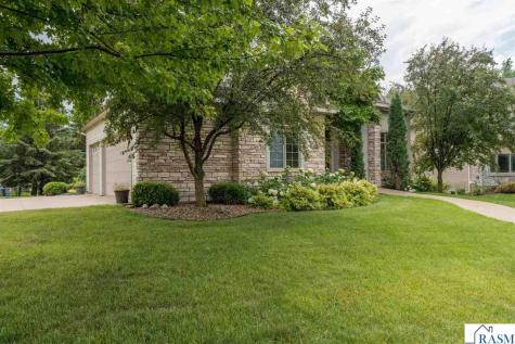 113 Hidden Oaks Circle Mankato MN 56001