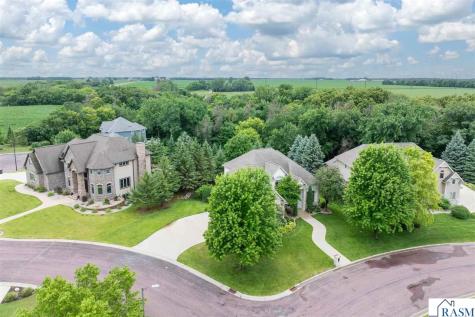113 Hidden Oaks Circle Mankato MN 56001