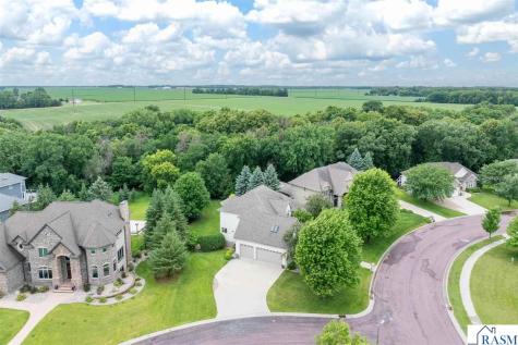 113 Hidden Oaks Circle Mankato MN 56001