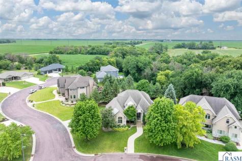 113 Hidden Oaks Circle Mankato MN 56001