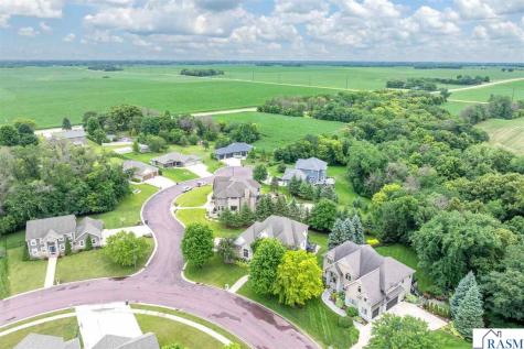 113 Hidden Oaks Circle Mankato MN 56001