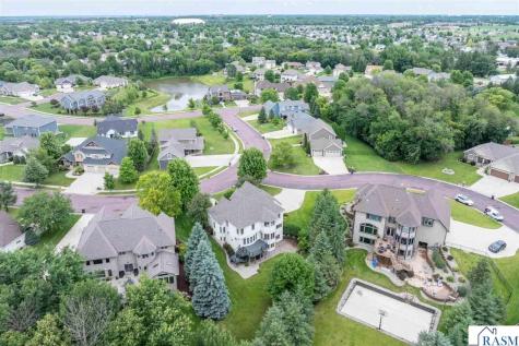 113 Hidden Oaks Circle Mankato MN 56001