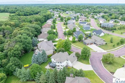 113 Hidden Oaks Circle Mankato MN 56001