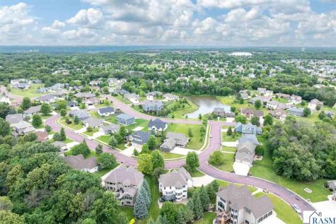 113 Hidden Oaks Circle Mankato MN 56001