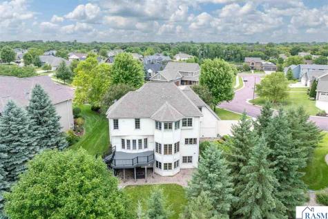 113 Hidden Oaks Circle Mankato MN 56001