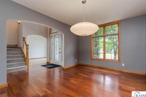 113 Hidden Oaks Circle Mankato MN 56001