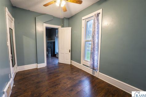 228 W 4th Street Blue Earth MN 56013