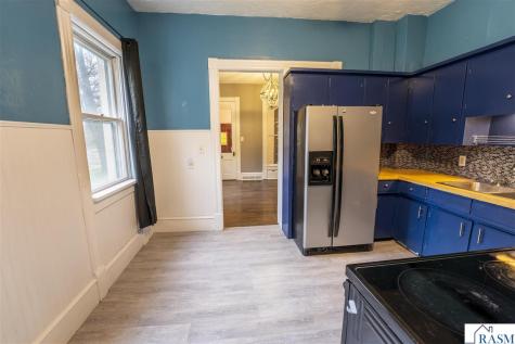 228 W 4th Street Blue Earth MN 56013