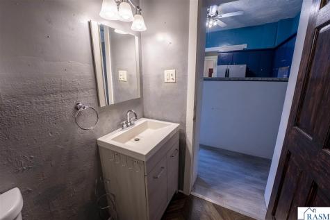 228 W 4th Street Blue Earth MN 56013