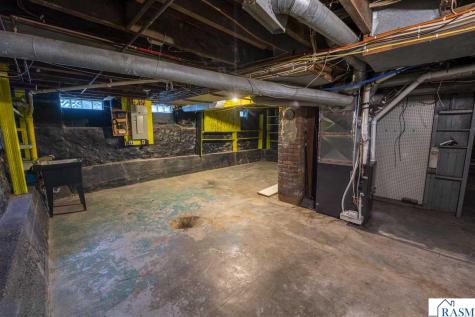 228 W 4th Street Blue Earth MN 56013