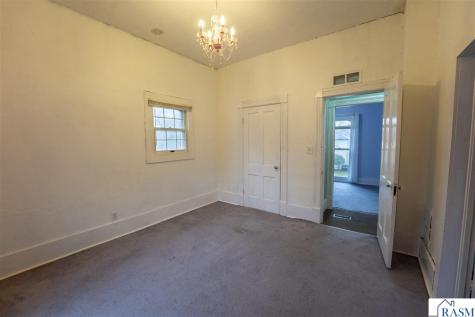 228 W 4th Street Blue Earth MN 56013