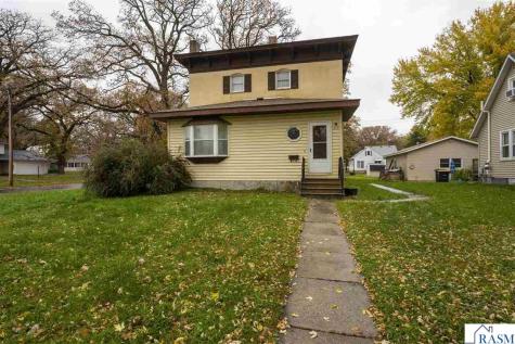 228 W 4th Street Blue Earth MN 56013