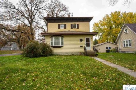 228 W 4th Street Blue Earth MN 56013