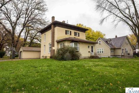 228 W 4th Street Blue Earth MN 56013