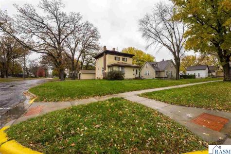 228 W 4th Street Blue Earth MN 56013