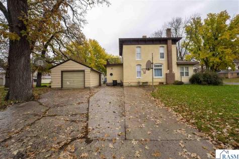 228 W 4th Street Blue Earth MN 56013