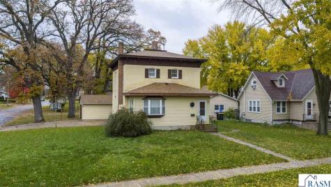 228 W 4th Street Blue Earth MN 56013