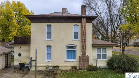 228 W 4th Street Blue Earth MN 56013