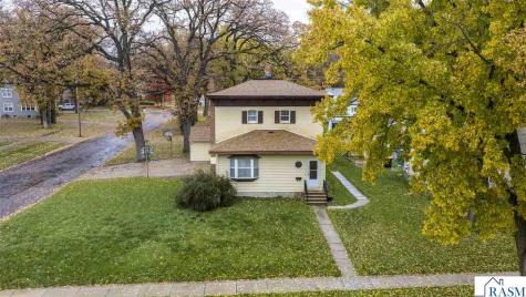 228 W 4th Street Blue Earth MN 56013